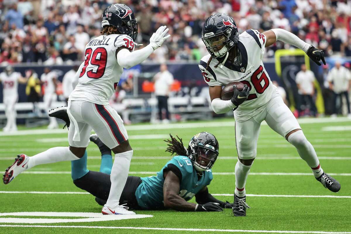 Jaguars unravel in 37-21 NFL season opener against Texans