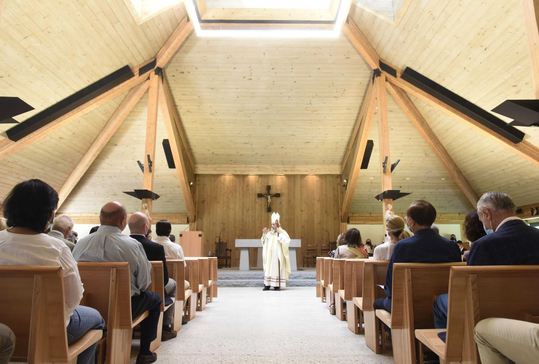 ‘A very uniting ceremony’ as St. Michael Church in Greenwich celebrates ...