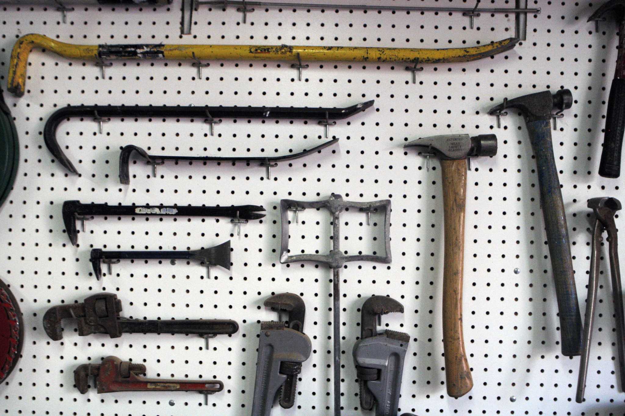 Can renters fix up a home without landlord’s permission?