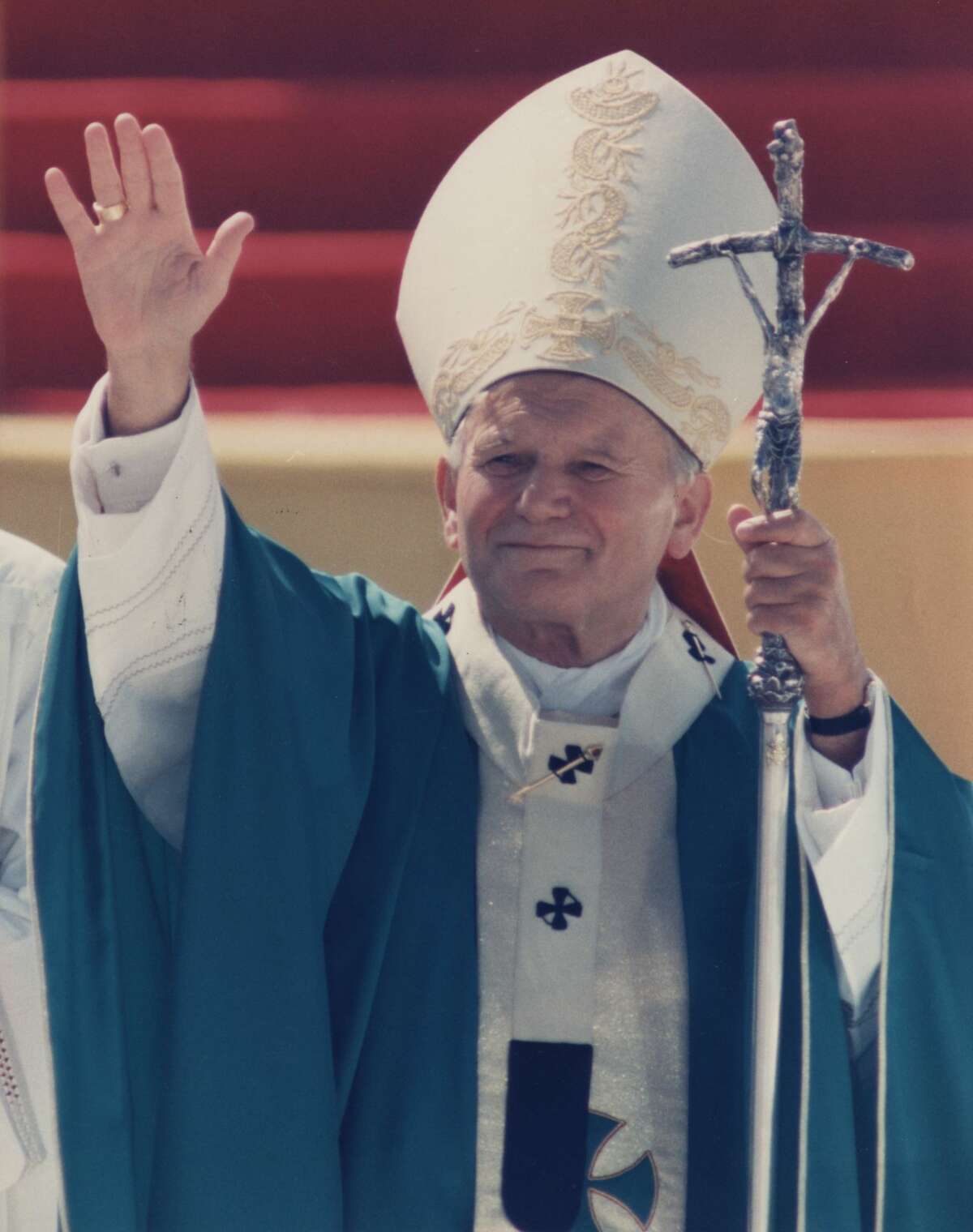 Pope John Paul II arrived in San Antonio 34 years ago this week to ...