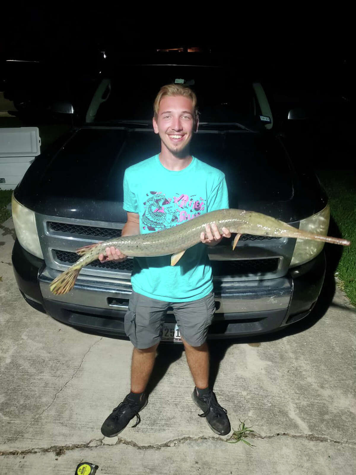Texas angler Carson May caught what could be a waterbody record longnose gar on the San Marcos River.