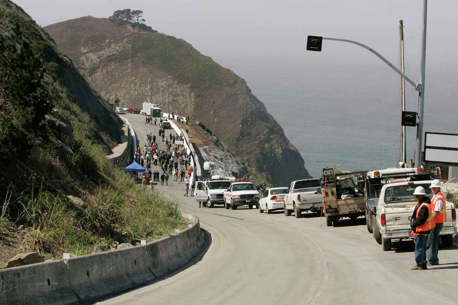 Driver Dies After Plunging Off Steep Cliff On Highway 1 Near Devil S
