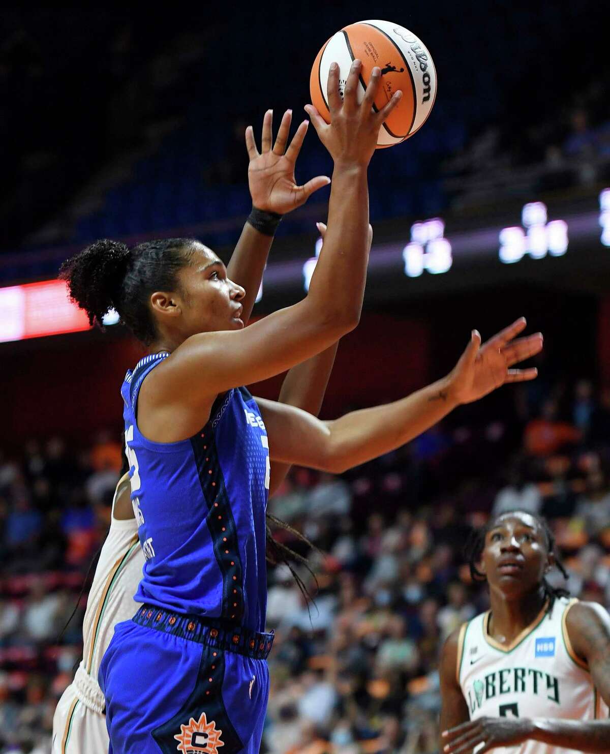 Forward Alyssa Thomas and the Connecticut Sun enter the WNBA playoffs as the No. 1 overall seed.
