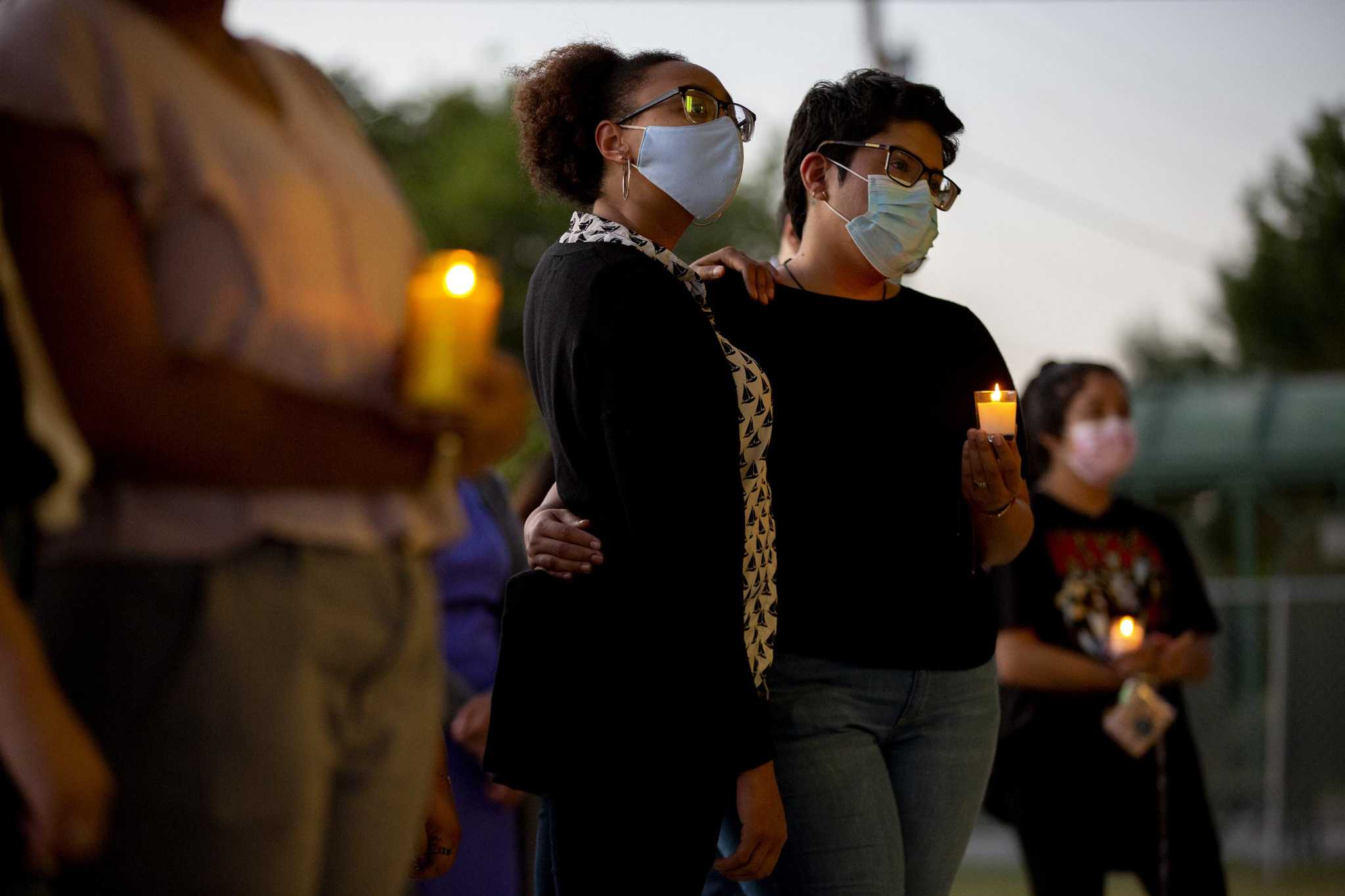 'Still hurts': Family, friends remember Zemault on one-year anniversary of the day he was killed by San Antonio police - Vimarsana News