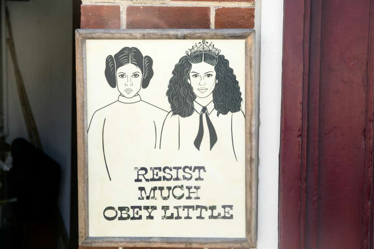 A sign outside Engine 43 art studio, otherwise known as Mia Thermopolis' house in 