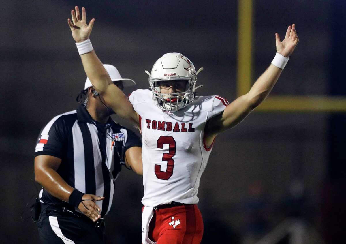 Tomball quarterback Cale Hellums (3) reacts after throwing a 17-yard touchdown pass to Hayden Oren during the second quarter of a non-district high school football game at Woodforest Bank Stadium, Thursday, Sept. 16, 2021, in Shenandoah.