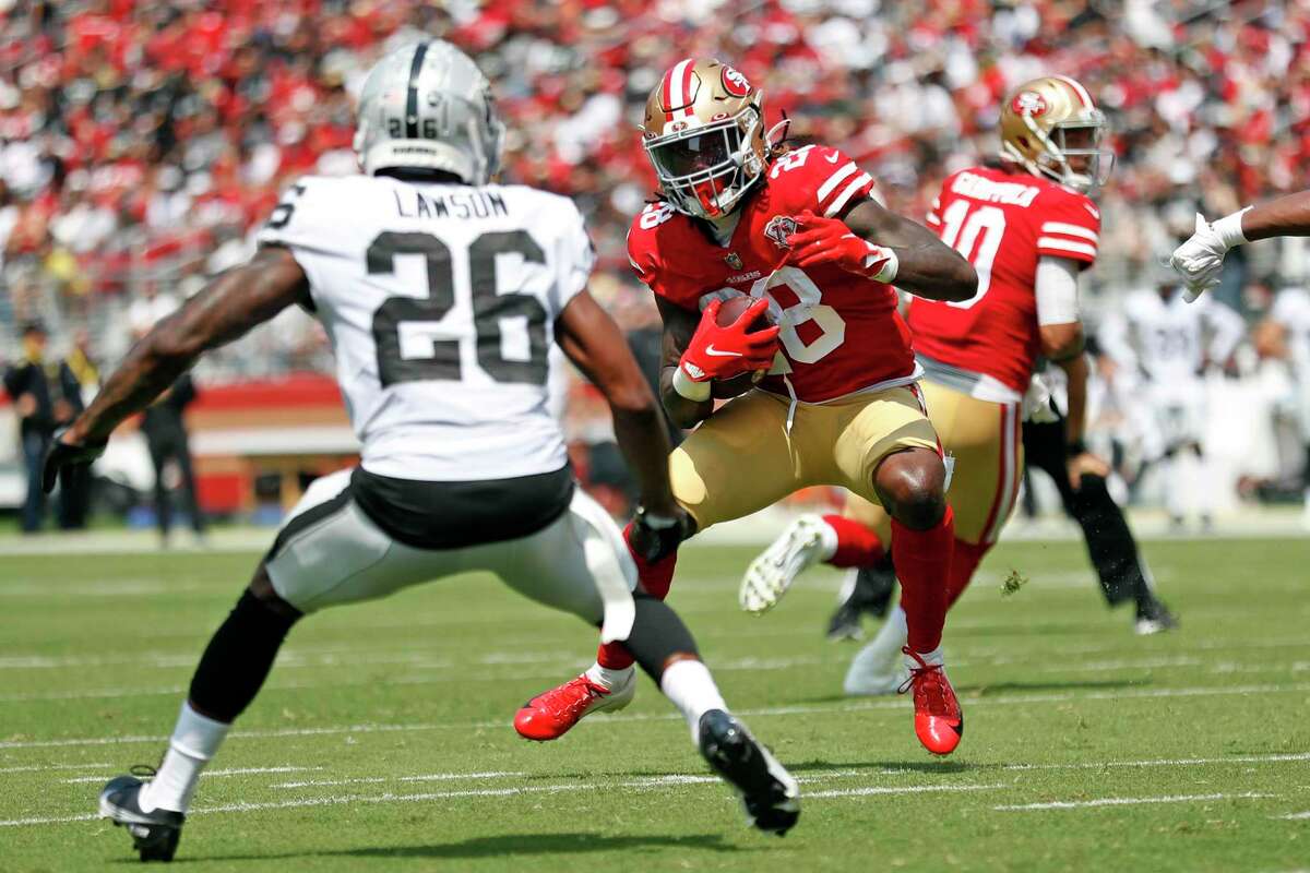 49ers use QB platoon to beat Raiders 34-10