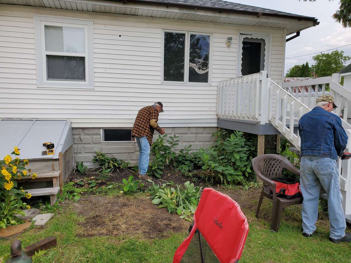 It takes an Onekama village