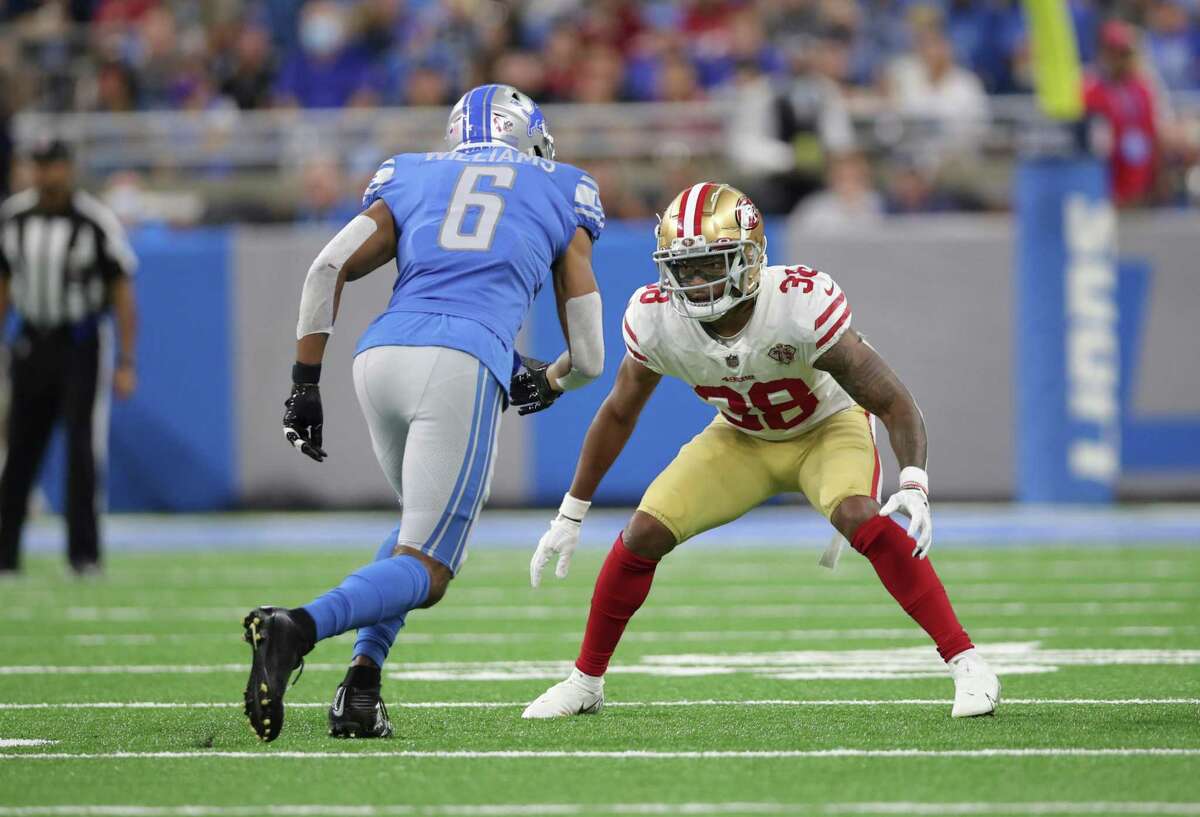 DETROIT, MI - SEPTEMBER 12: Deommodore Lenoir #38 of the San Francisco 49ers defends during the game against the Detroit Lions at Ford Field on September 12, 2021 in Detroit, Michigan. The 49ers defeated the Lions 41-33. (Photo by Michael Zagaris/San Francisco 49ers/Getty Images)