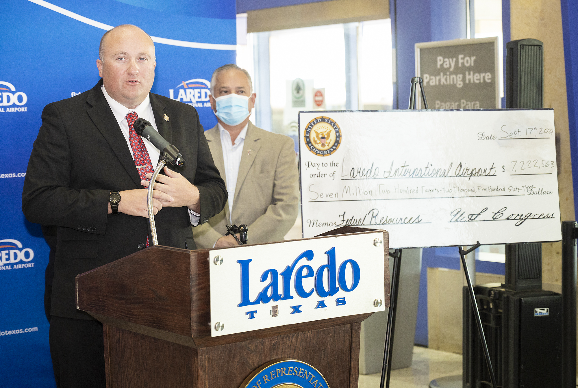 Laredo Airport Director leaving for Chicago job, talks Houston crash - Vimarsana News