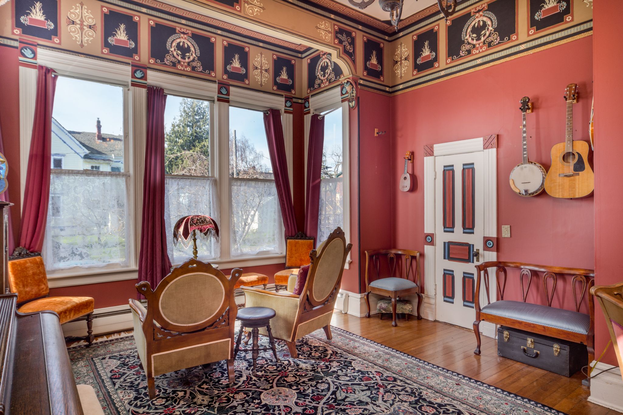 In Washington's Port Townsend, the historic Grand Dame is for sale and  asking $1.5M