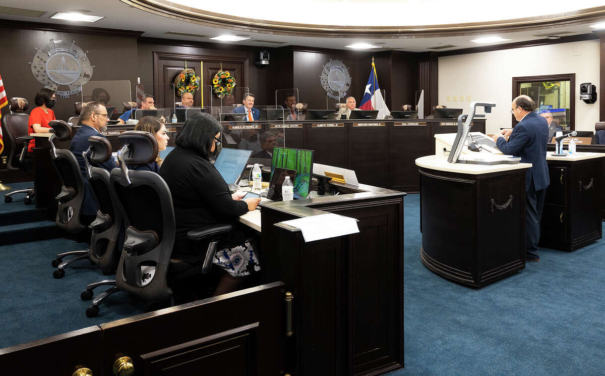 City of Laredo Councilmembers gather on Friday, Sept. 17, 2021, at the City Council Chambers.