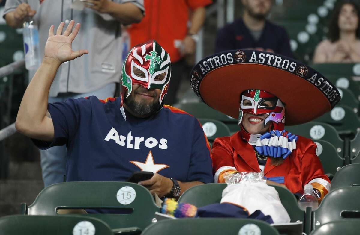 Astros to give away World Series replica rings Sept. 17