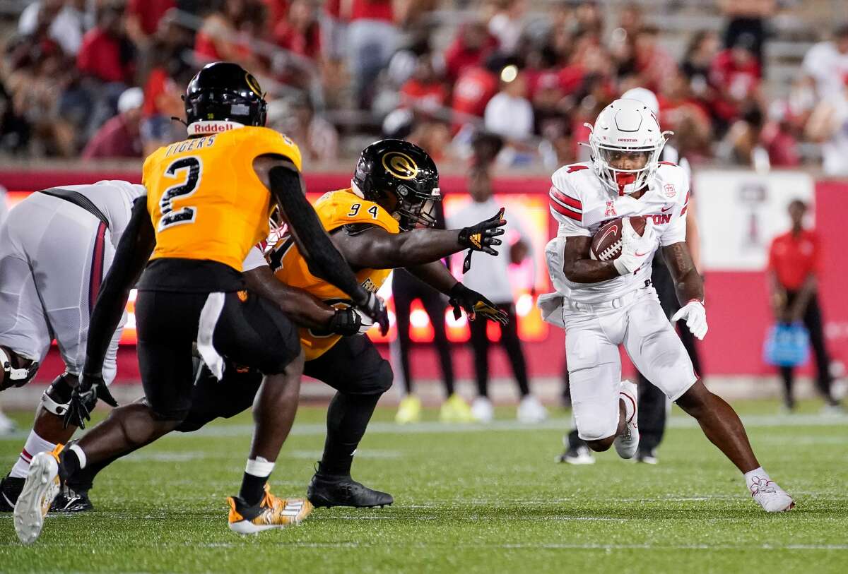 UH overcomes slow start, defense shines in shutout win over Grambling State