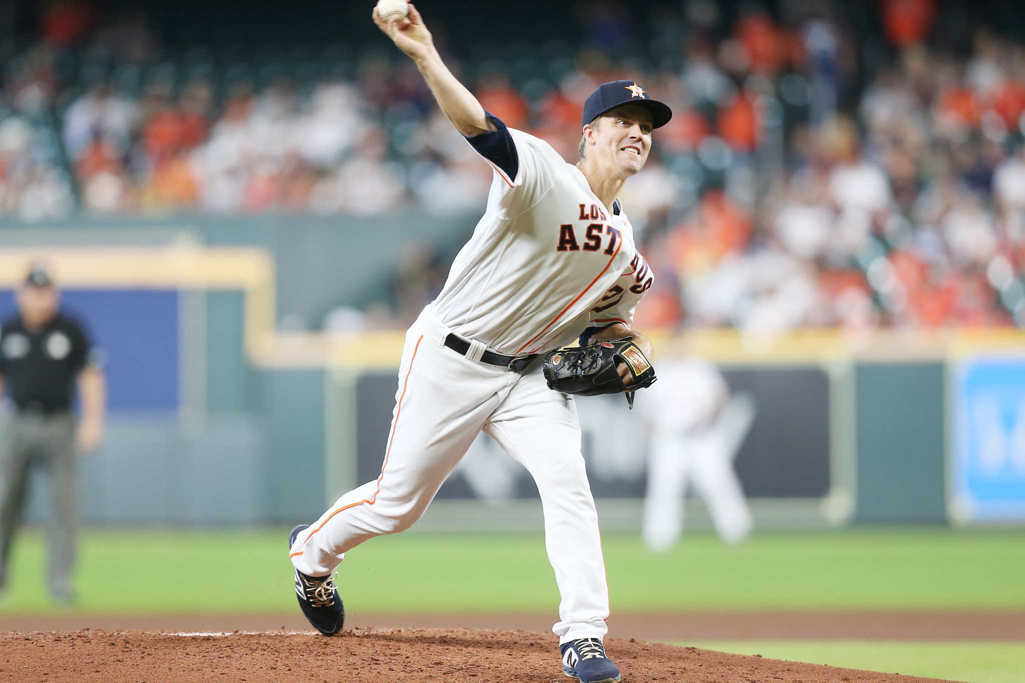 Astros' Zack Greinke scratched from start vs. A's, placed on injured list