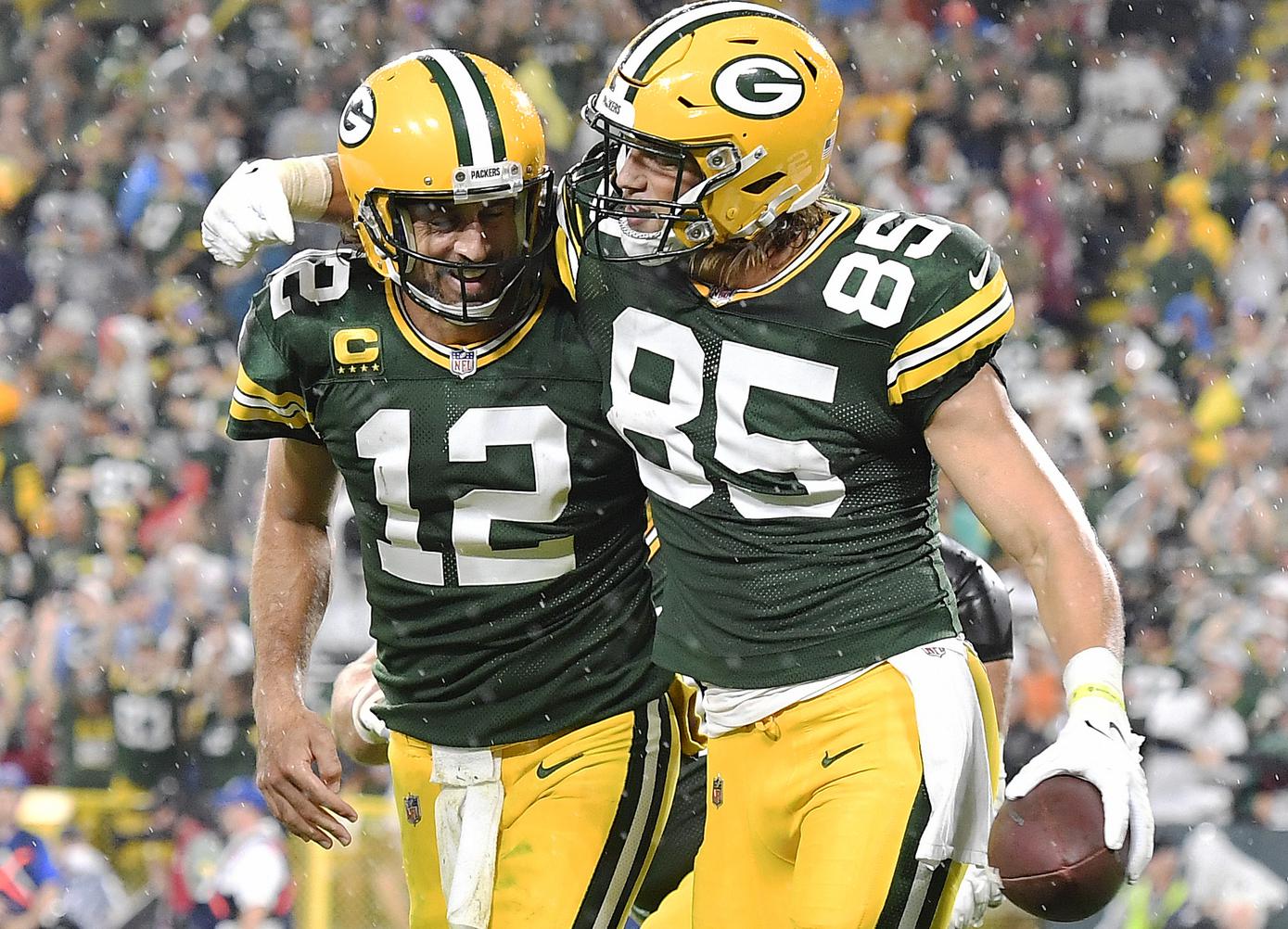 Aaron Jones scores two touchdowns in Packers season-opening win