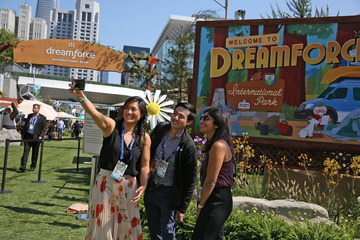 Visitors rejoice as Dreamforce kicks off at Moscone Center