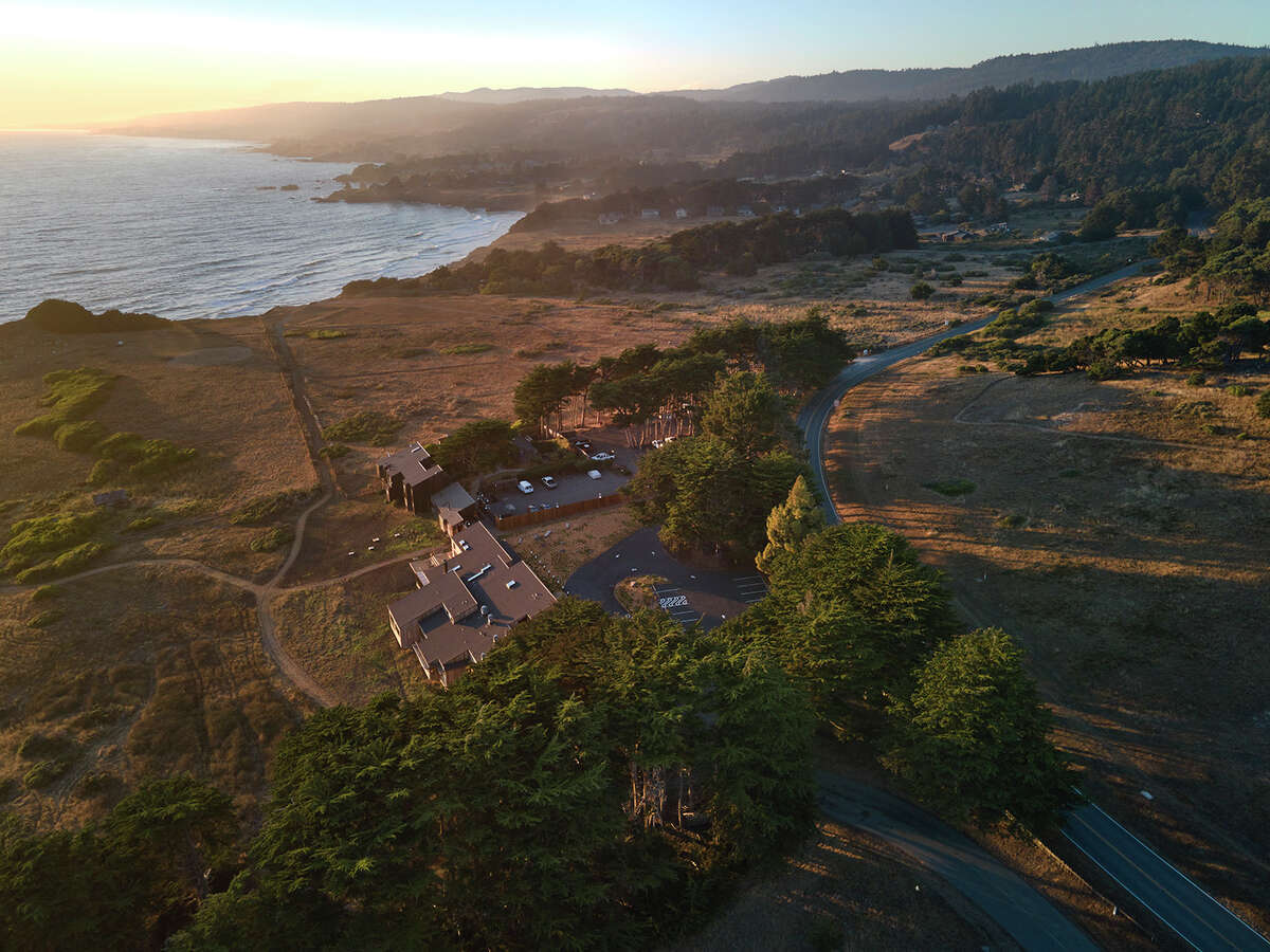 The Sea Ranch home of Bay Area landscape architect Lawrence Halprin is ...