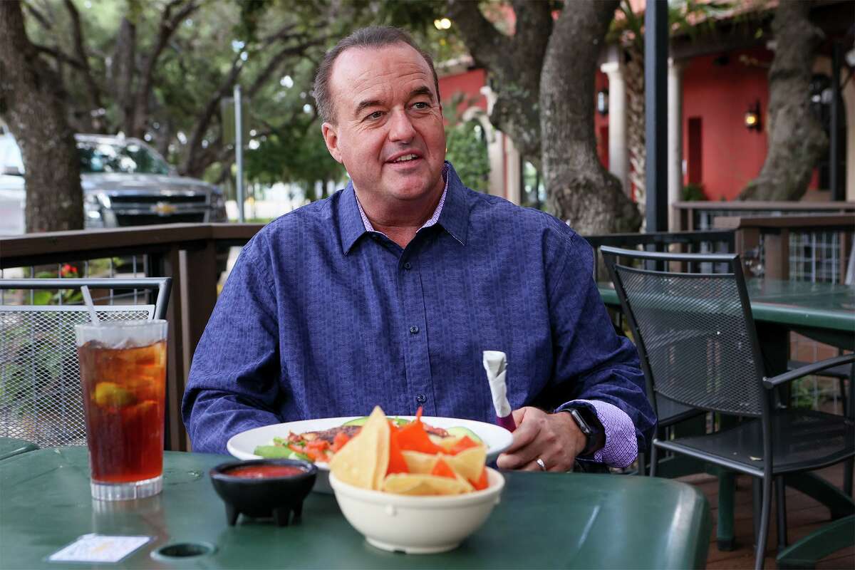 WOAI-TV sports director and anchor Don Harris enjoys his favorite dish, En Salada Don Harris,” at La Hacienda De Los Barrios on Redland Road.