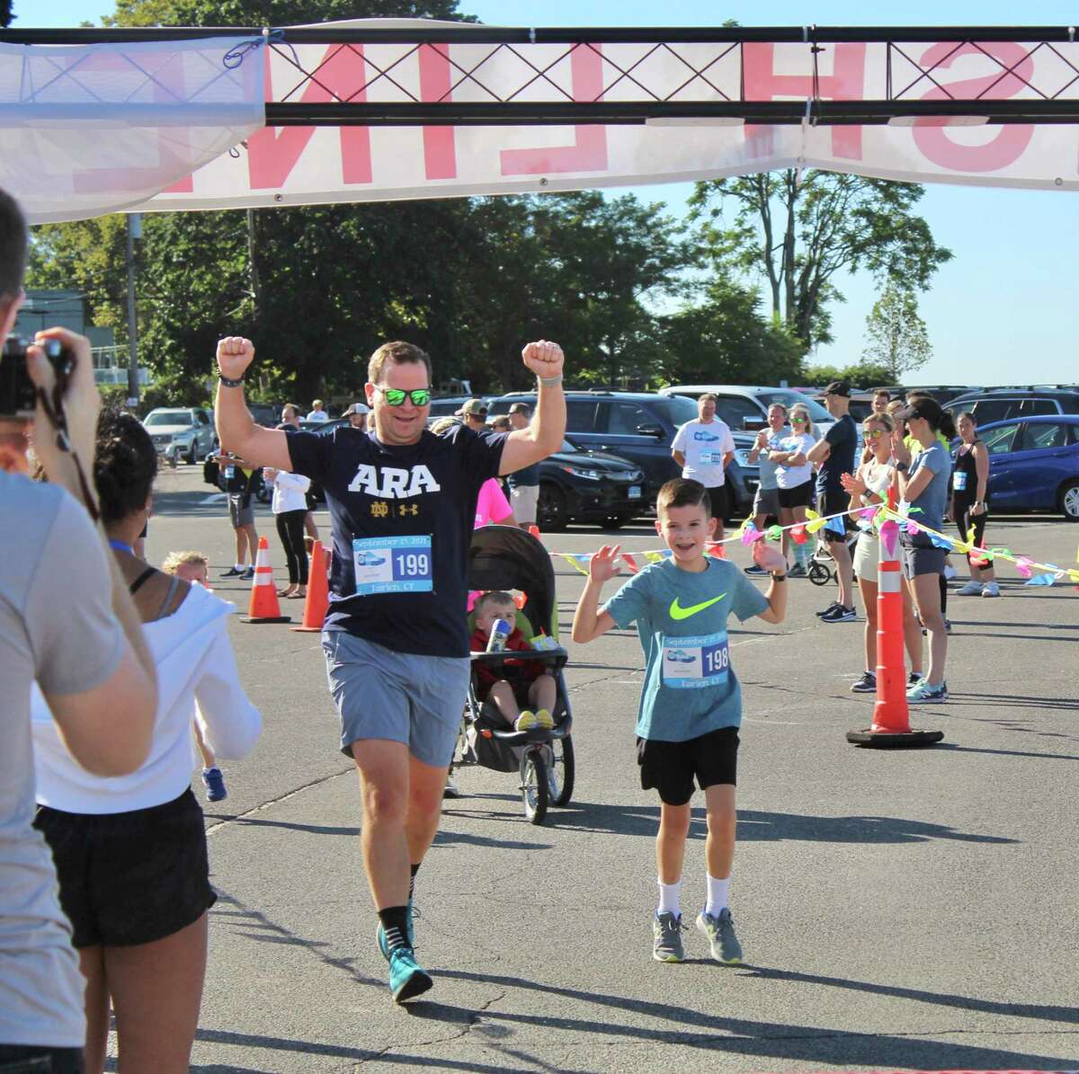 Photos Hundreds of runners the Darien Road Race back