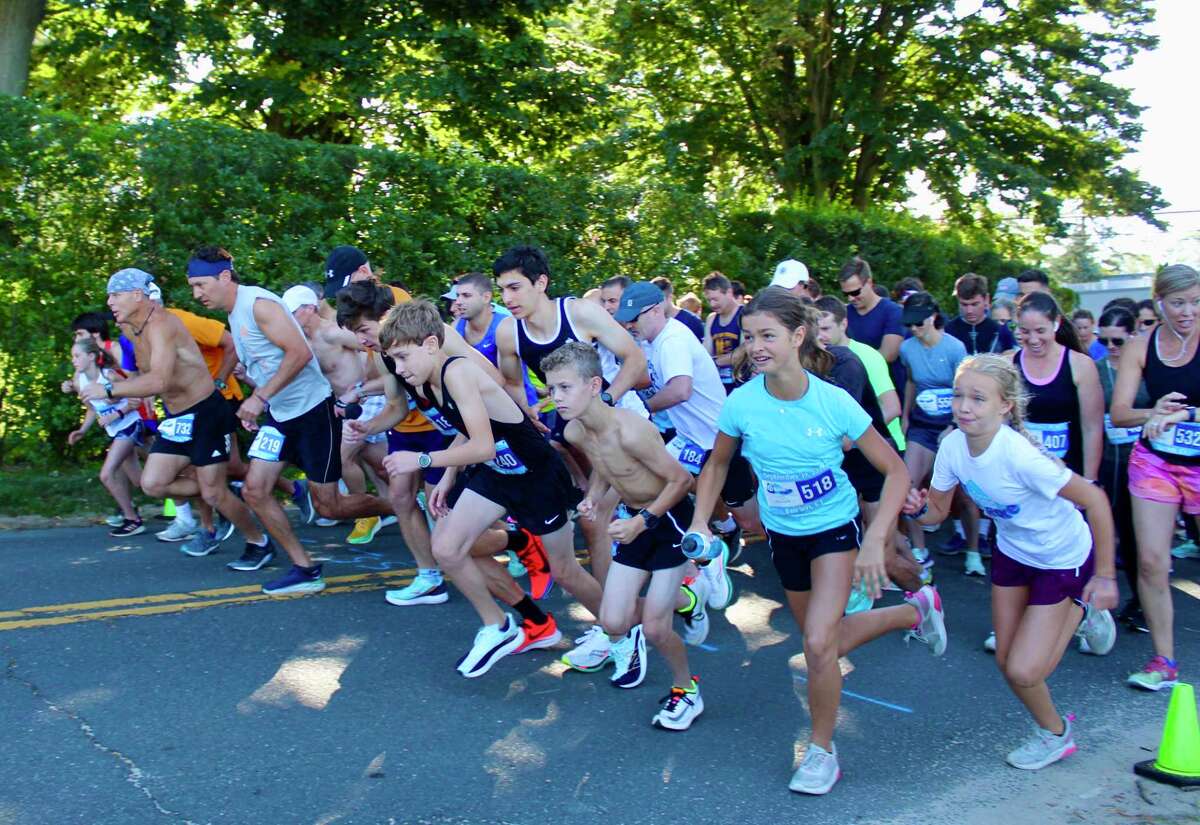 Photos Hundreds of runners the Darien Road Race back
