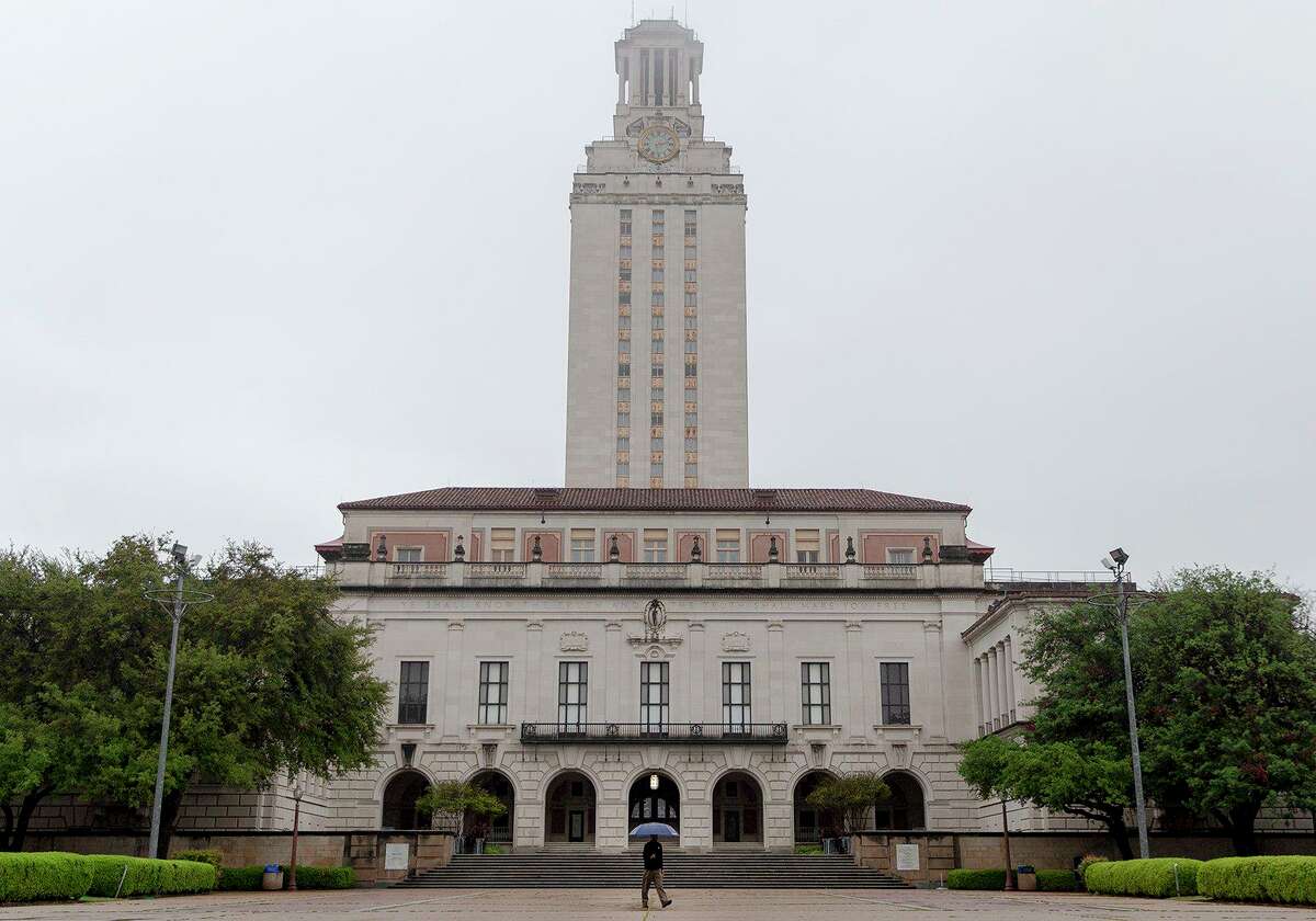 Provost Sharon Wood sought to reassure faculty that a planned institute is an investment in politics, philosophy and economics to attract new faculty. But some professors said they’re concerned UT-Austin is allowing the Legislature to politicize the university with the new center.