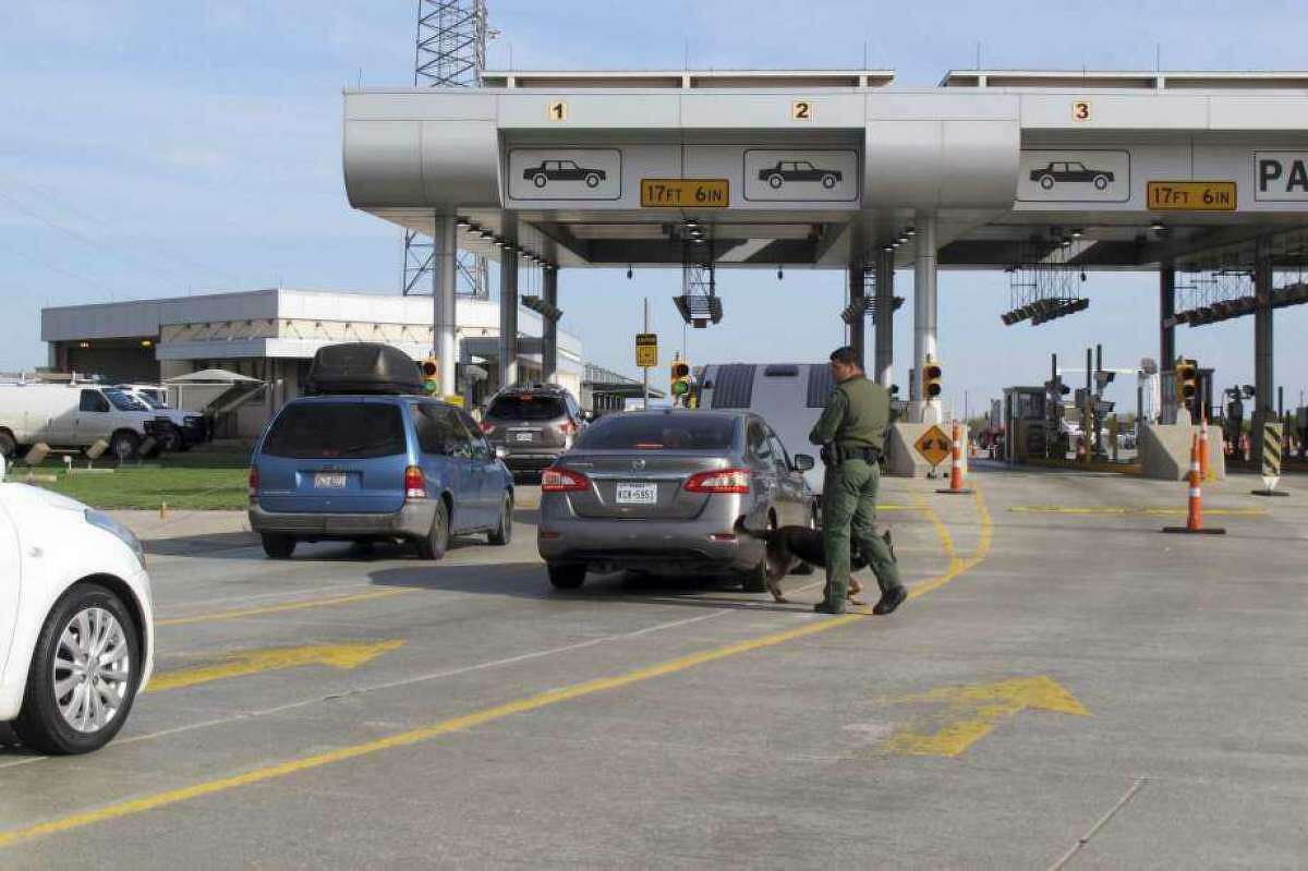 Pictured is the Interstate 35 checkpoint north of Laredo.