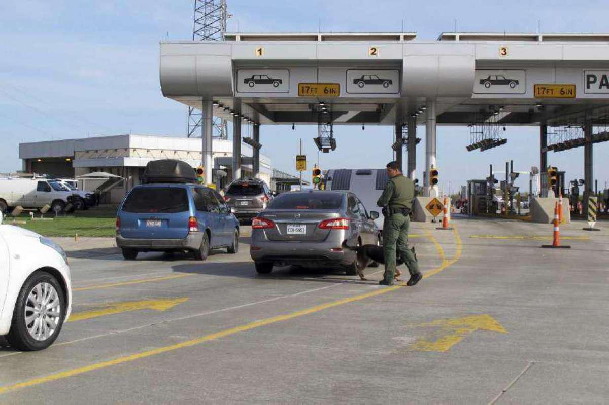 Man ignores Webb Co. checkpoint, leads under speed limit pursuit - Vimarsana News
