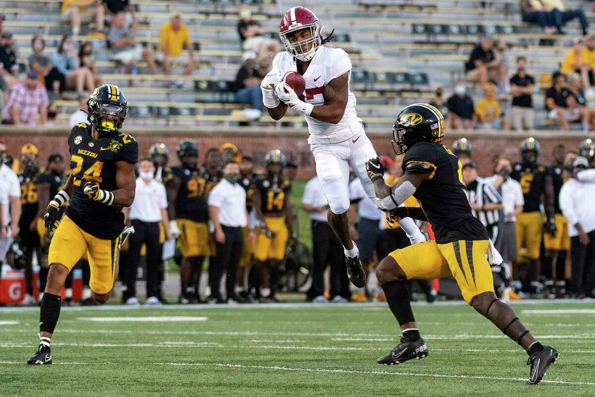 Former Alabama football receiver Jaylen Waddle signs deal with Nike