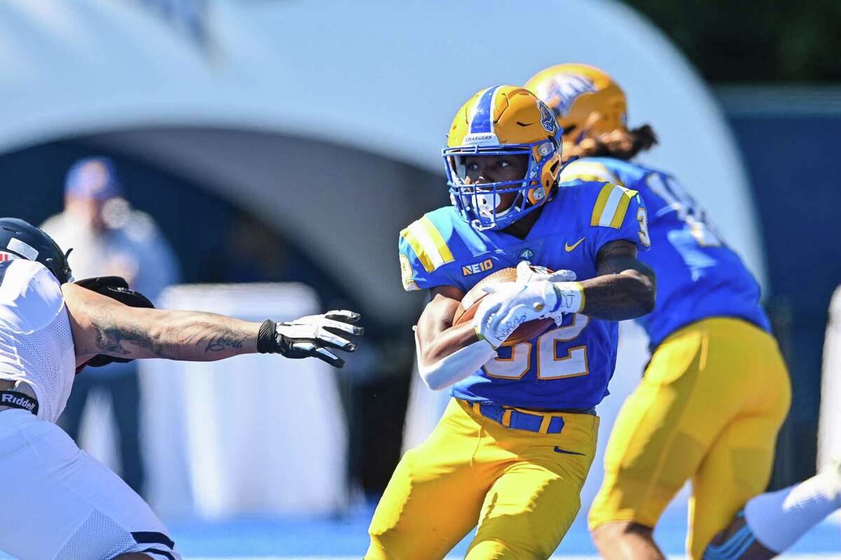 Football - University of New Haven Athletics