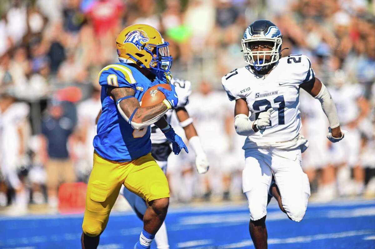 Football - University of New Haven Athletics