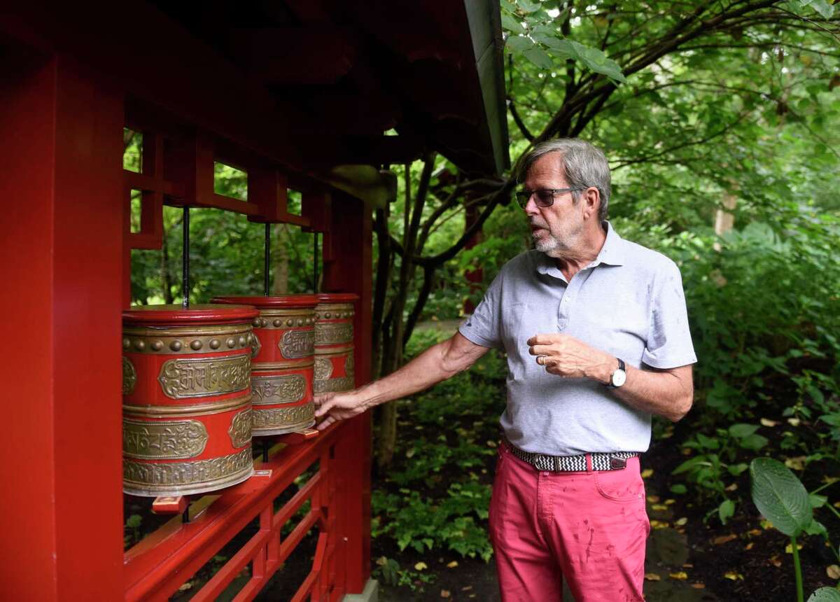 Sleepy Cat Farm A gardener’s garden blooms in Backcountry Greenwich