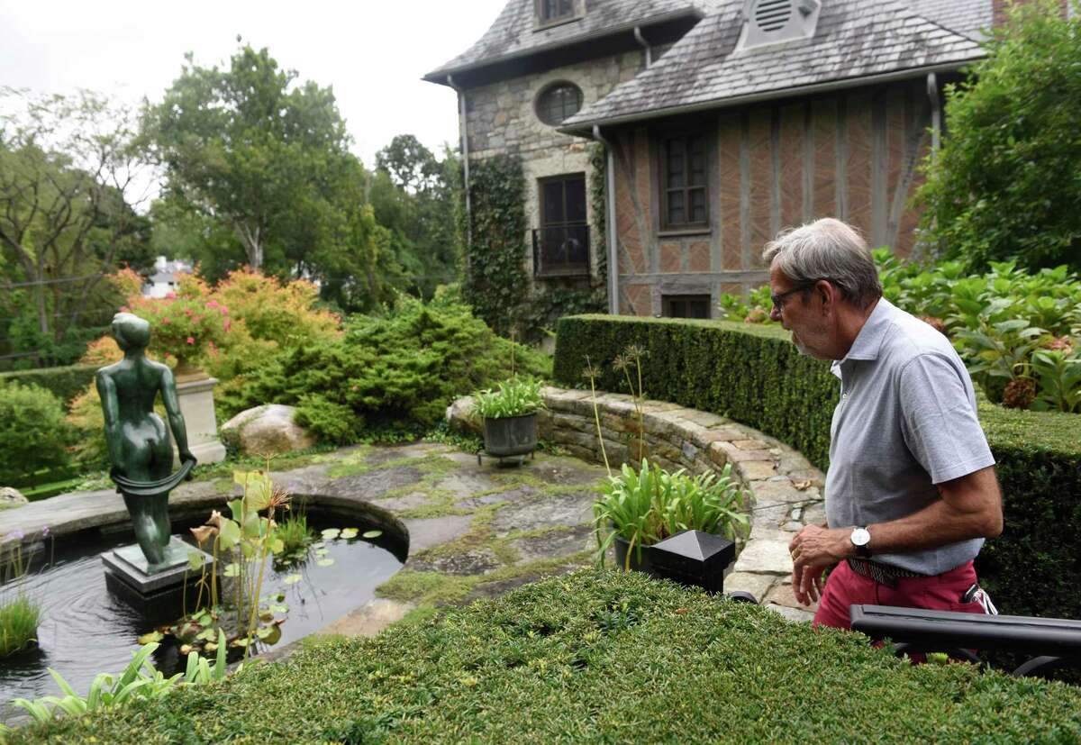 Sleepy Cat Farm A gardener’s garden blooms in Backcountry Greenwich