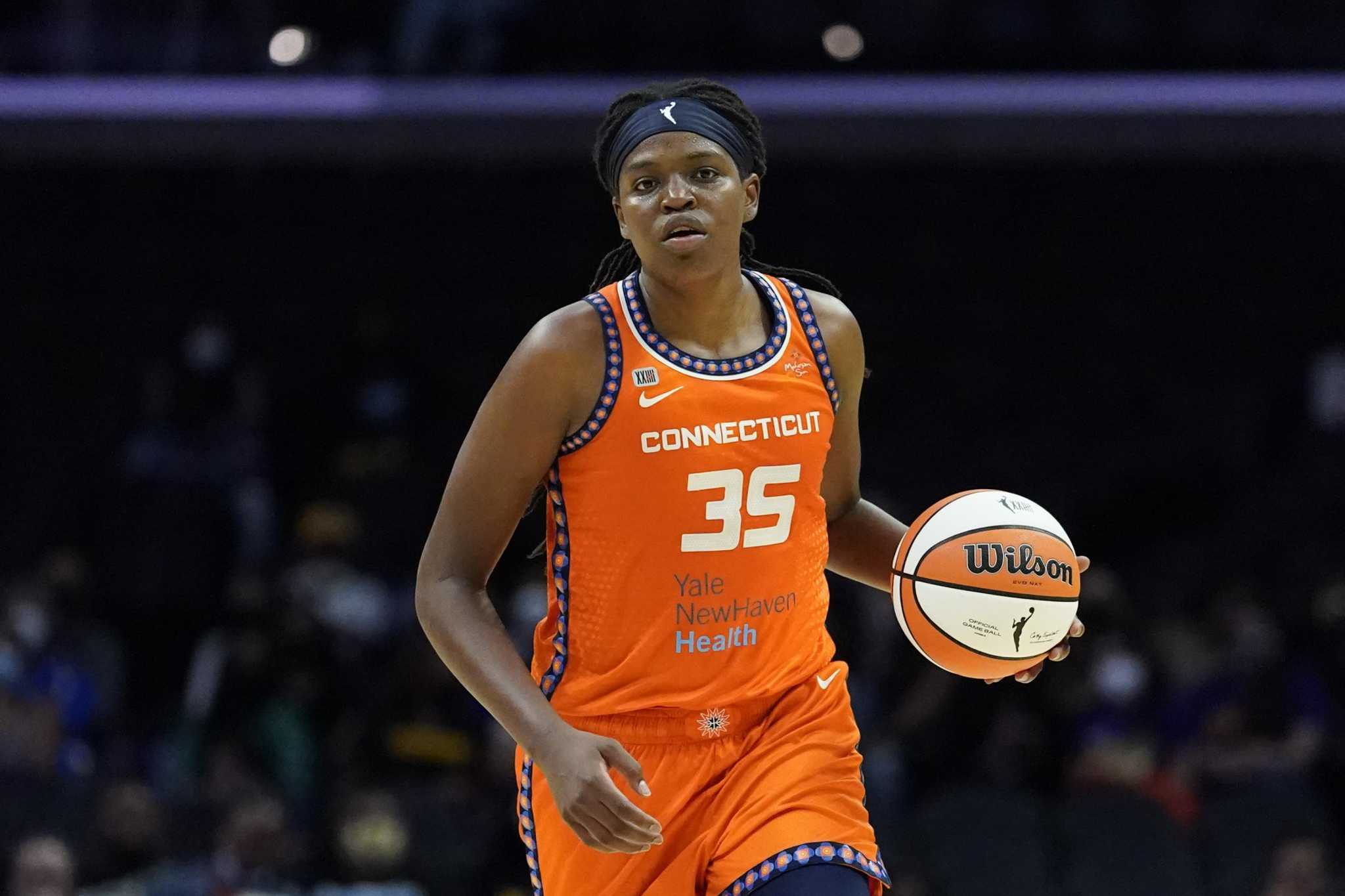 Candace Parker makes WNBA history as Chicago Sky beat Connecticut Sun