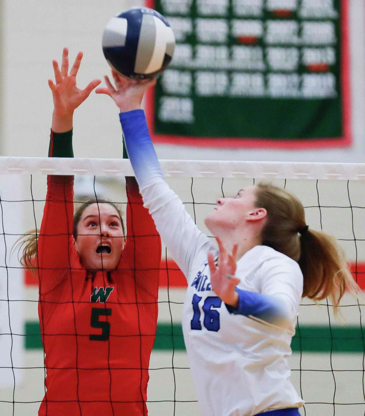 VOLLEYBALL The Woodlands picks up sweep of Grand Oaks