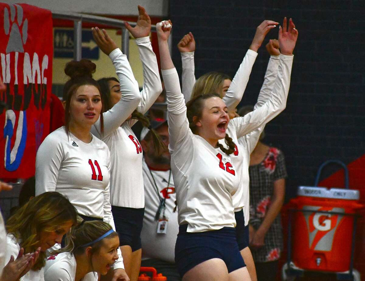The 20th-ranked Plainview volleyball team swept Amarillo Palo Duro 3-0 in a District 3-5A contest on Tuesday in the Dog House. 