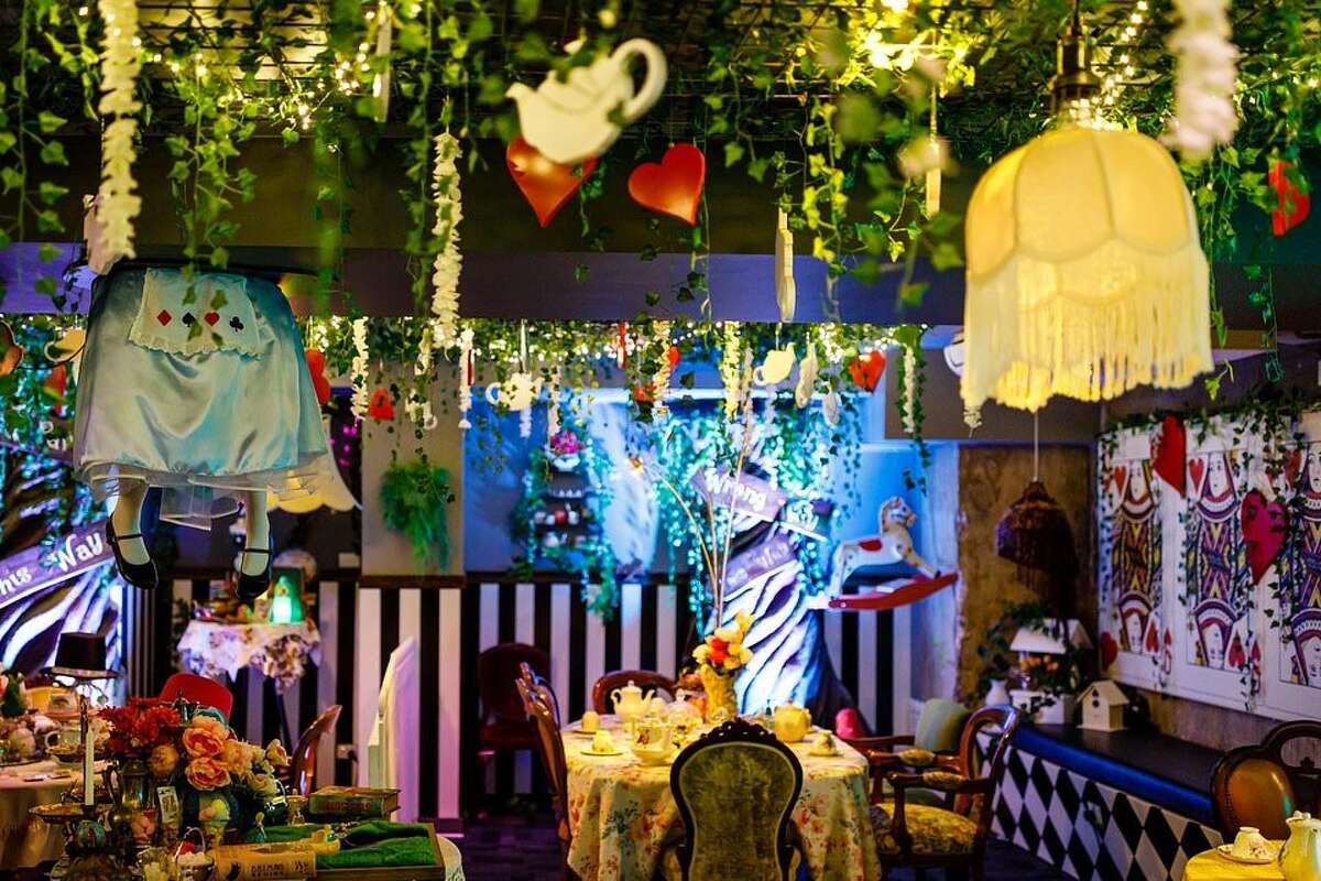 An immersive ‘Alice in Wonderland’ cocktail experience is coming to