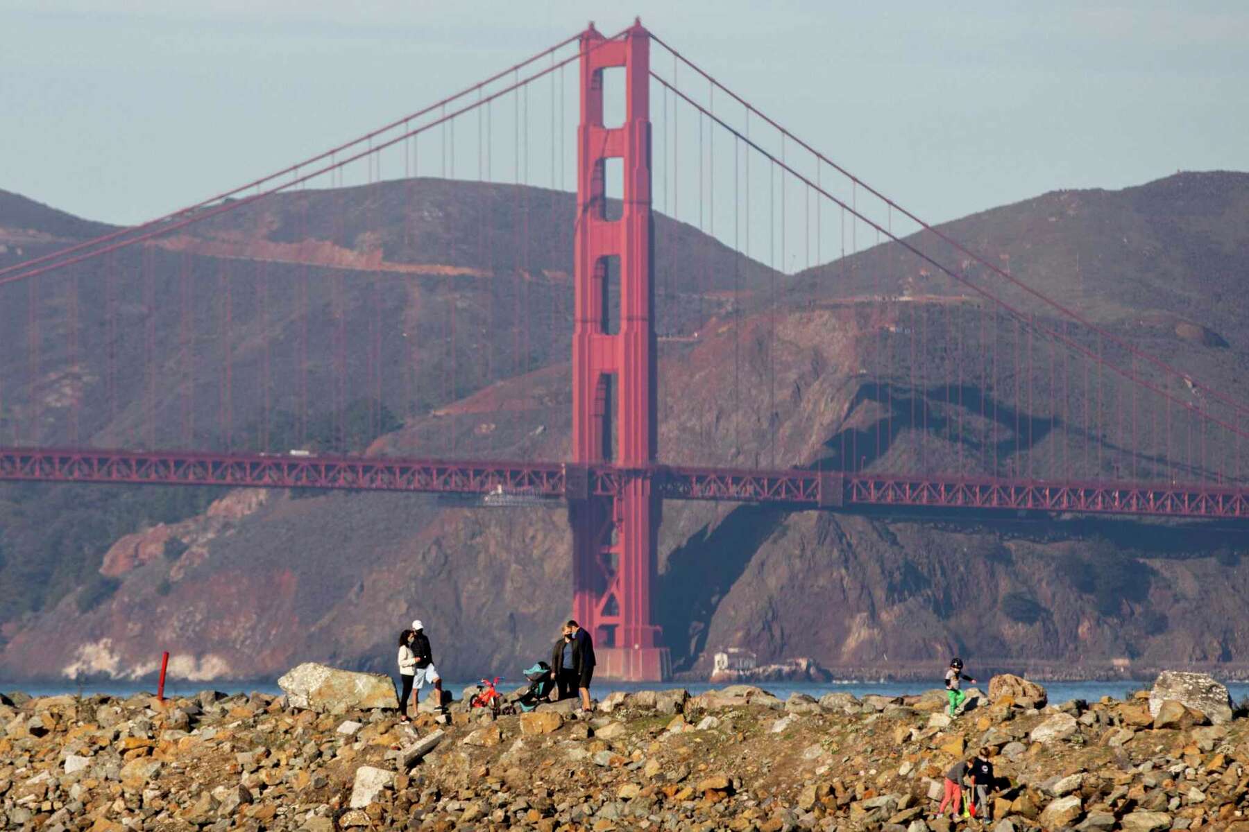 The rain made the Golden Gate Bridge hum as loud as ever. Here's when  officials say they'll have a fix