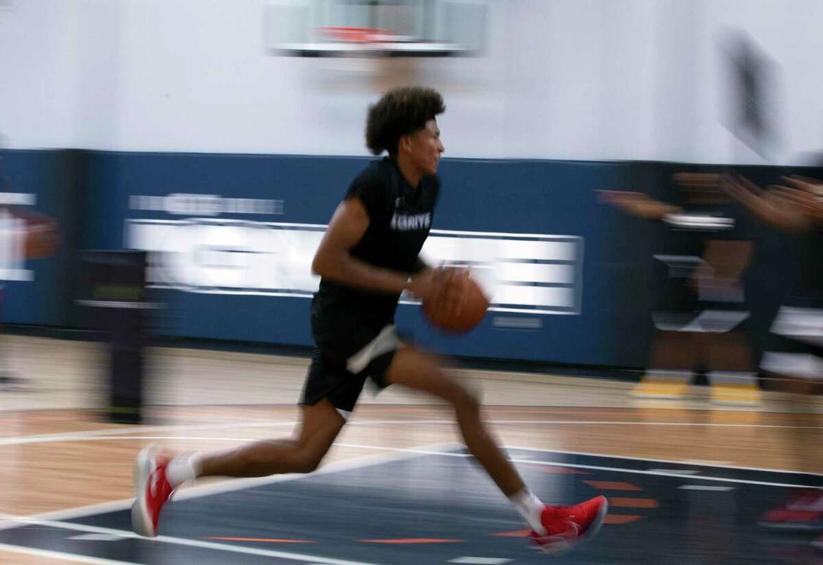 G League Ignite's MarJon Beauchamp drives to the basket during a practice with the team on Tuesday, Sept. 28, 2021 in Walnut Creek, Calif.