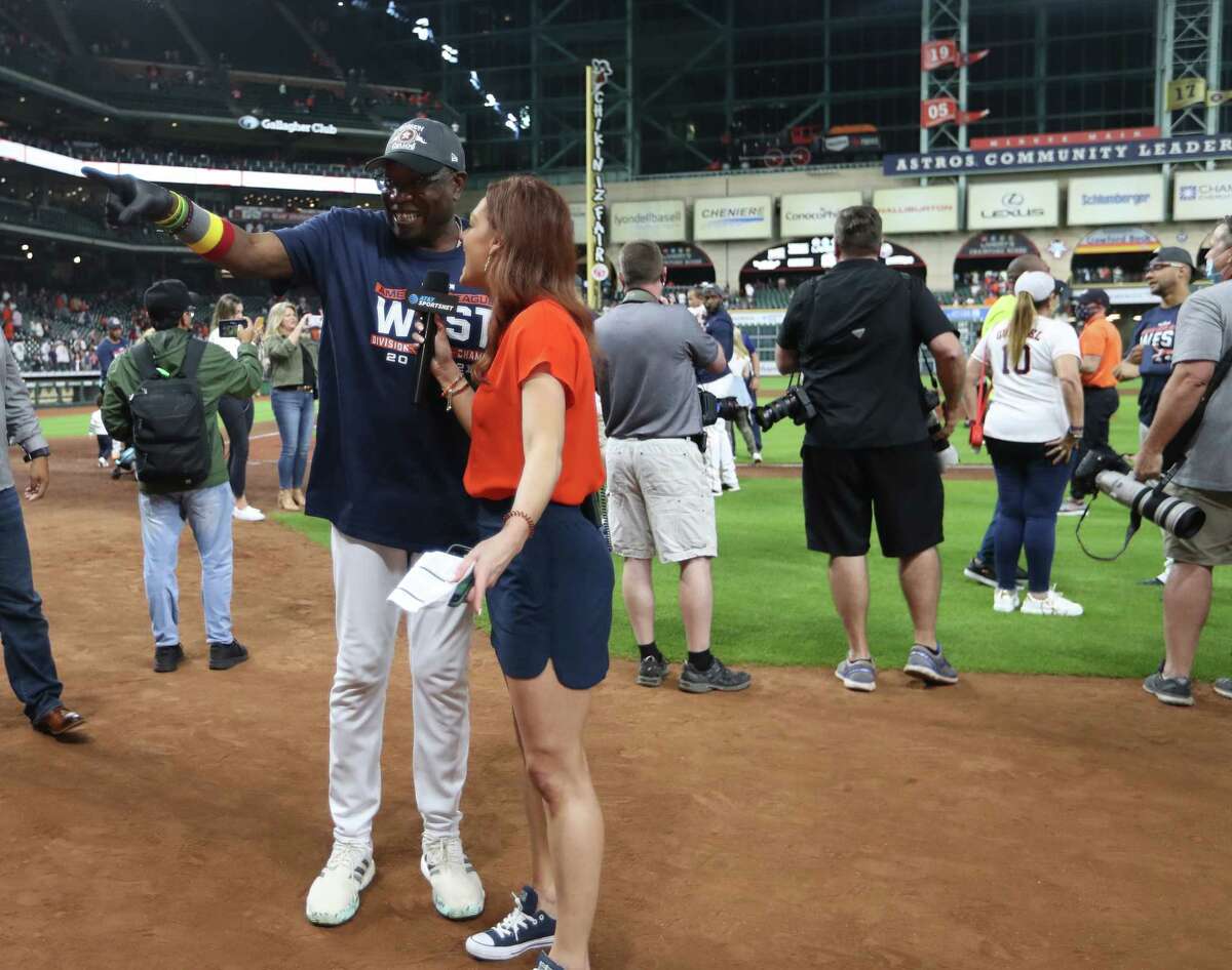 Dusty Baker Chugs Champagne Out Of Cleat To Celebrate Astros Win