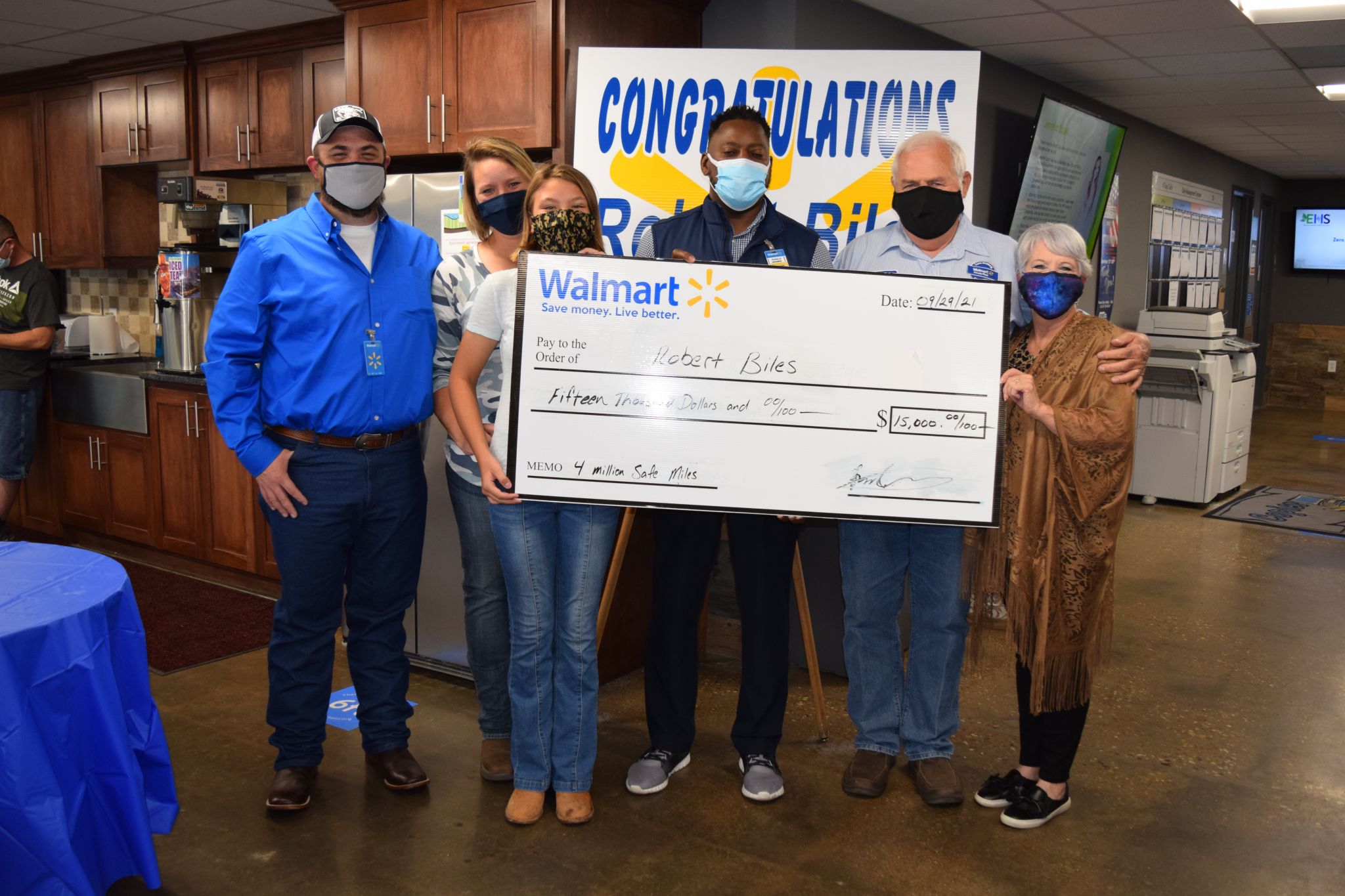Plainview Walmart Distribution Center driver reaches safe driving milestone