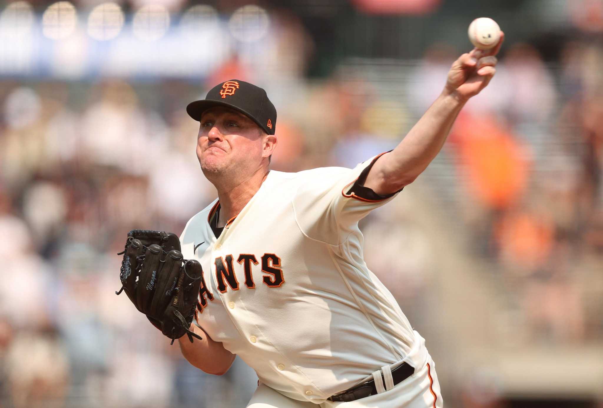 SF Giants call up Camilo Doval for MLB debut as Johnny Cueto hits IL