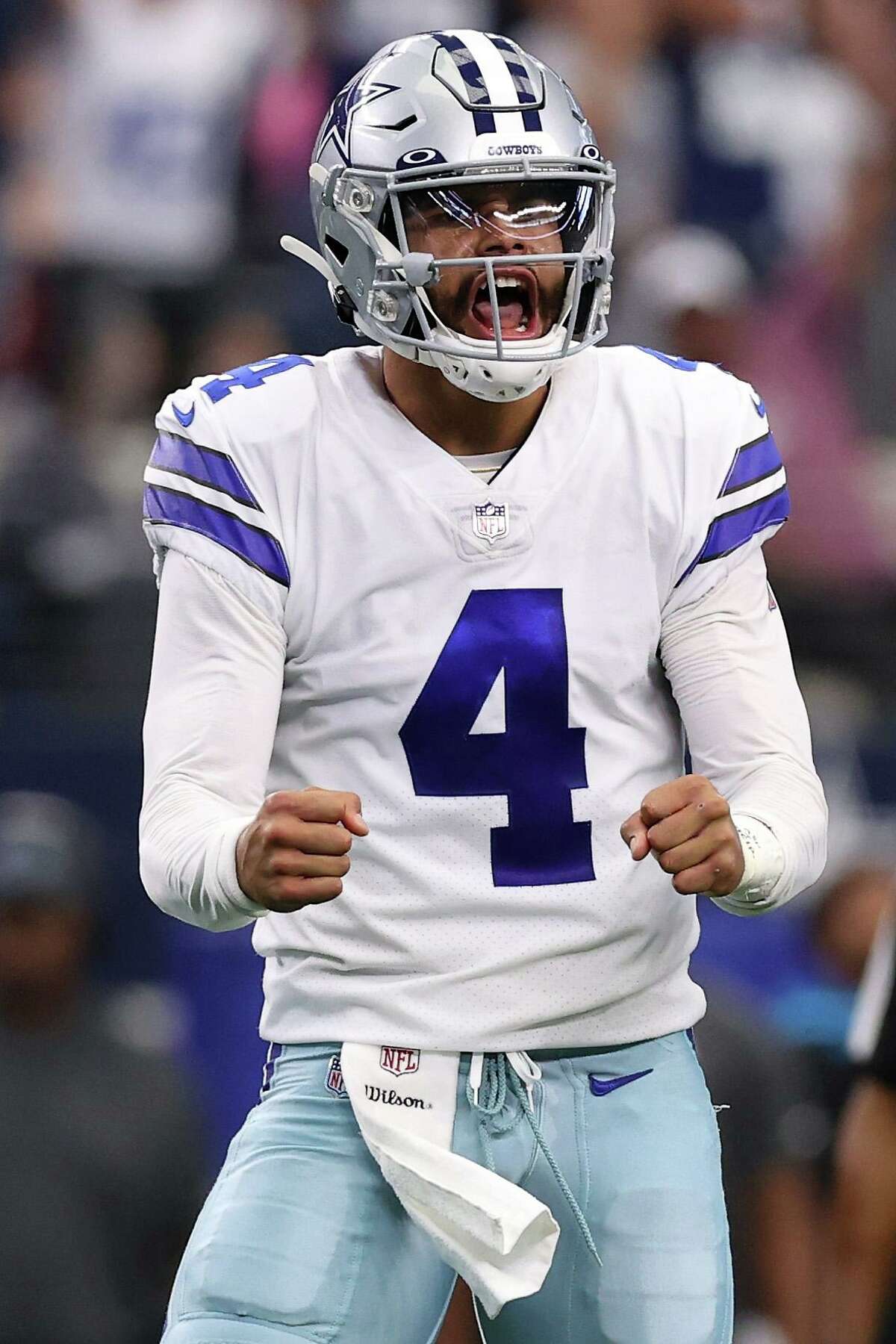 Prescott, Cowboys keep rolling with 36-28 win over Panthers