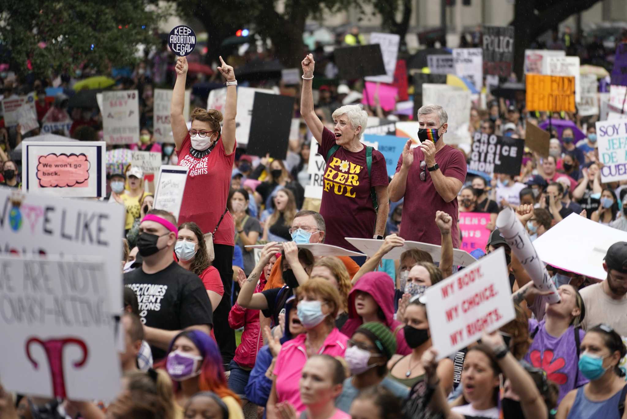 Louisiana judge temporarily blocks state from enforcing abortion