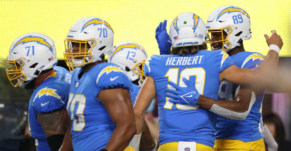 Raiders vs Chargers: 3 surprises from the 2021 Week 18 victory