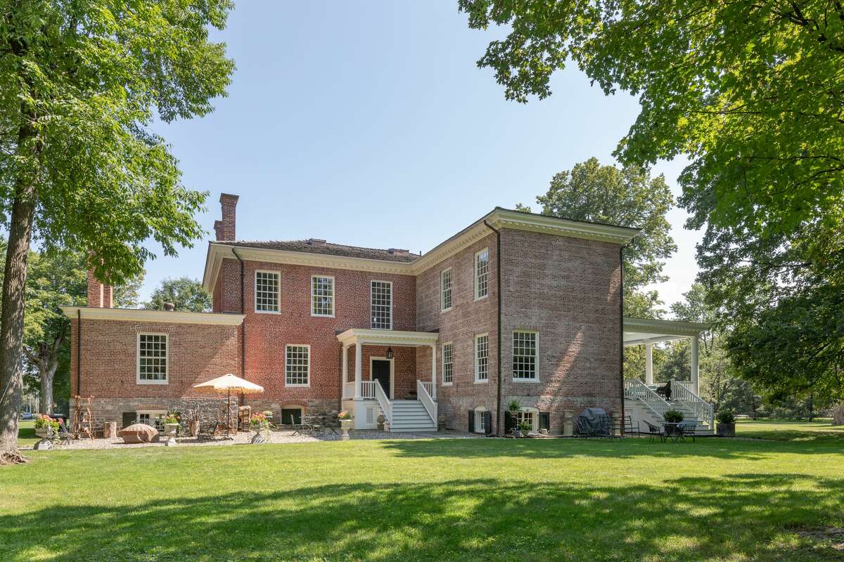 For sale Kinderhook mansion that hosted an American enemy