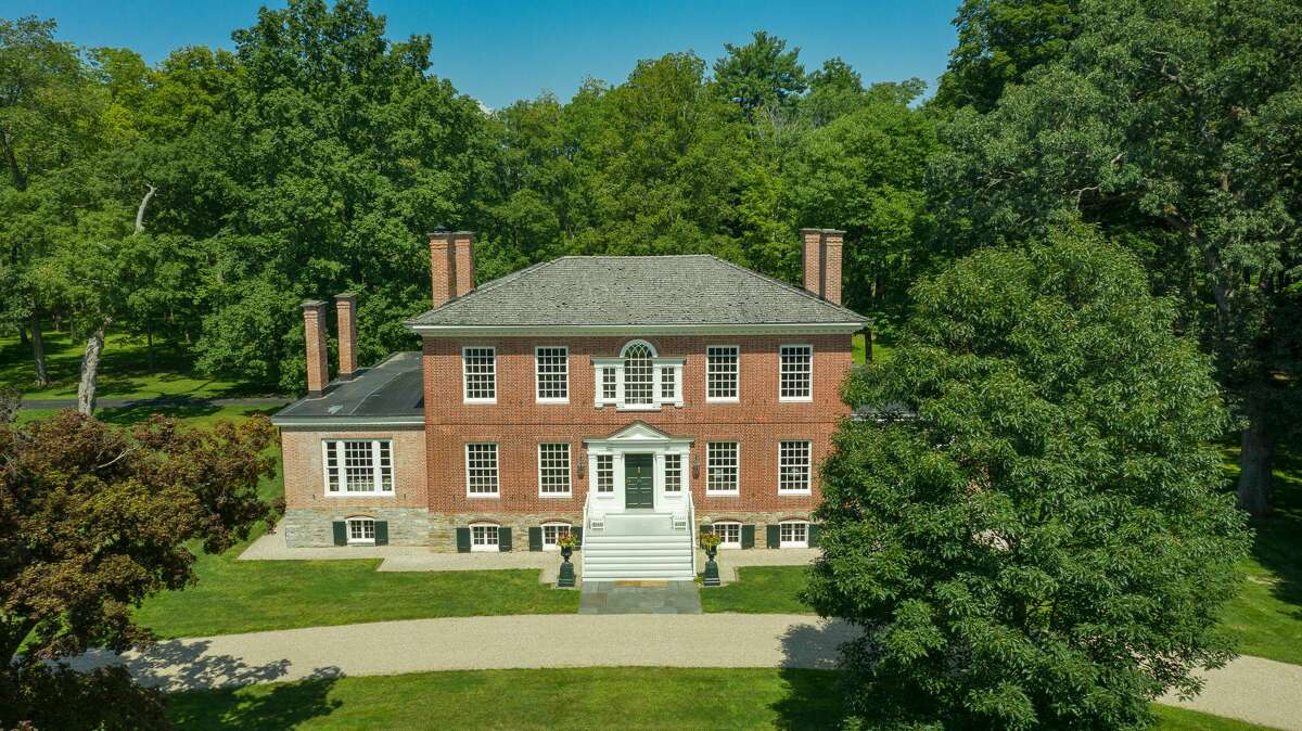 For sale Kinderhook mansion that hosted an American enemy