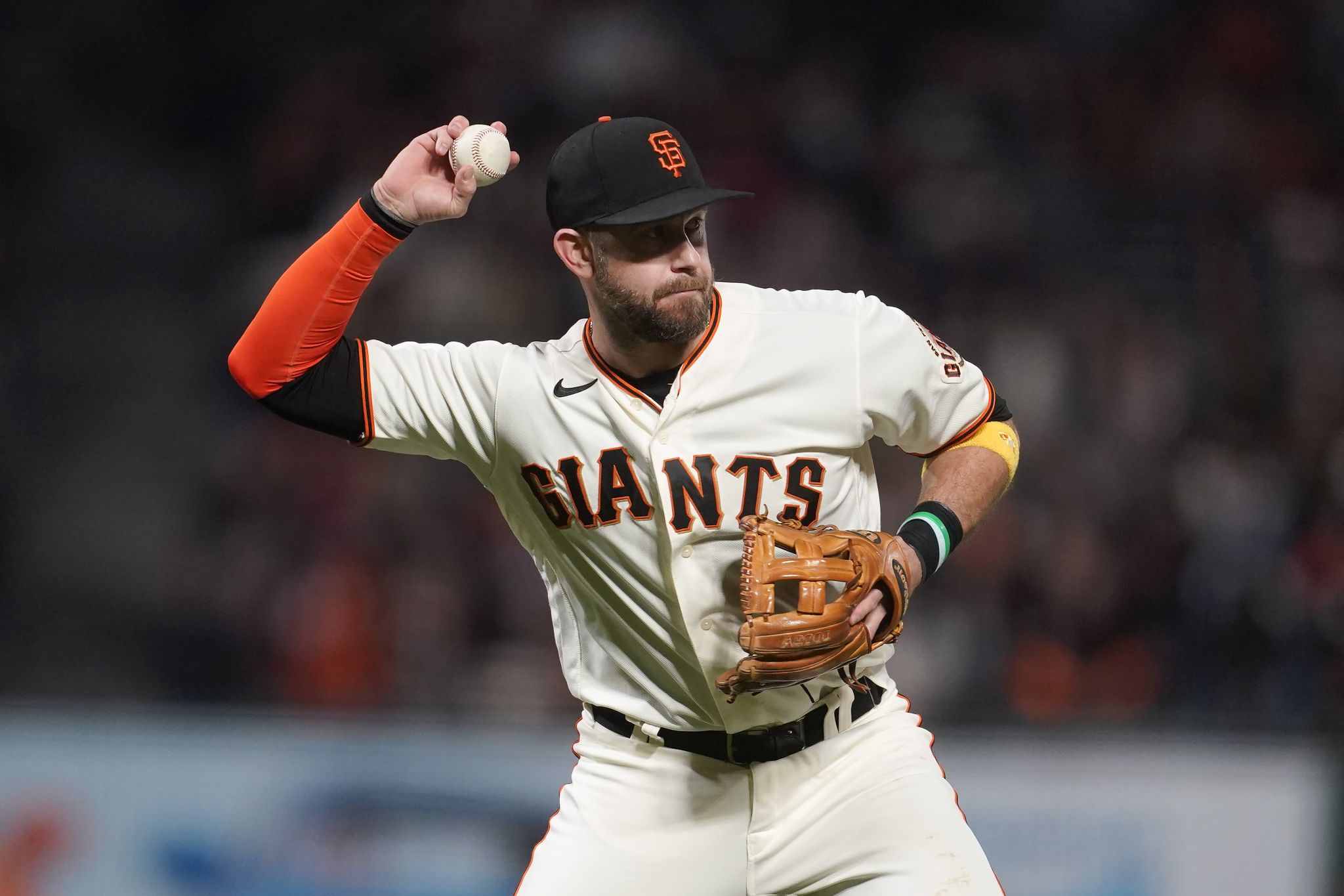 Longoria wants to know why Giants, Dodgers are playing in NLDS