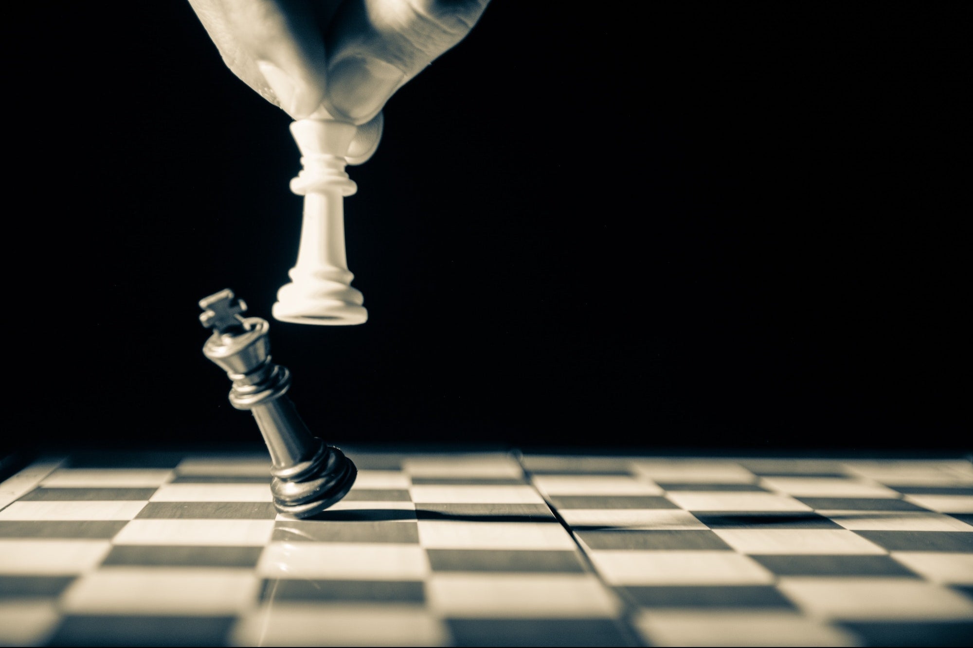 The Queens gambit, chess, gambit, netflix, queen, series, top, trending, HD  phone wallpaper