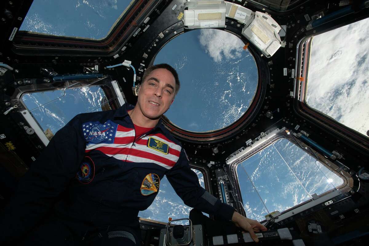 Navy Seal Astronaut One Man Space Camera Crew — Chris Cassidy Is Now In A Disney Documentary 8527